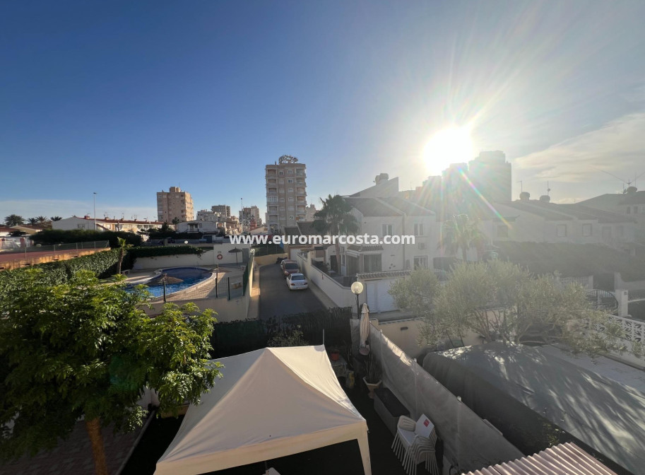 Sale - Villa - Torrevieja - Calas blanca