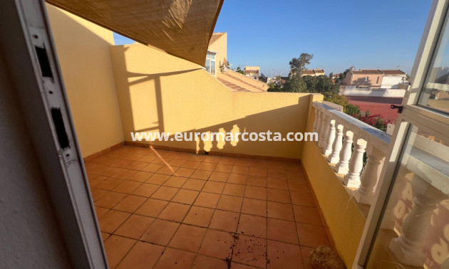 Sale - Villa - Torrevieja - Calas blanca