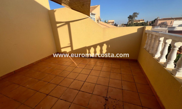 Sale - Villa - Torrevieja - Calas blanca