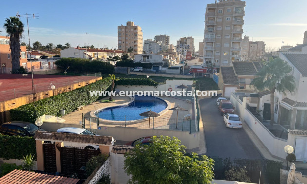 Sale - Villa - Torrevieja - Calas blanca