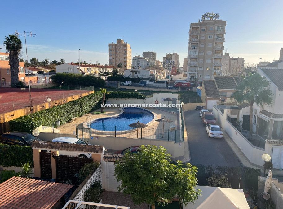 Sale - Villa - Torrevieja - Calas blanca