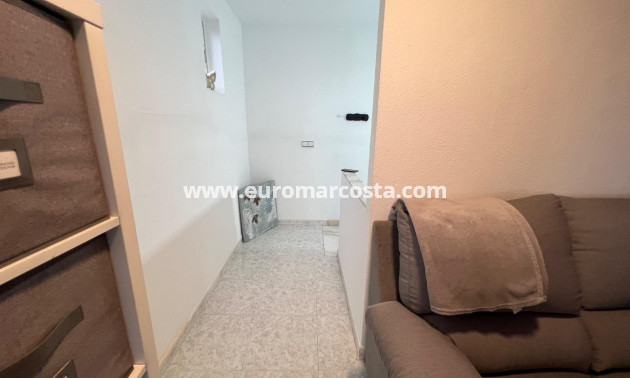 Sale - Villa - Torrevieja - Calas blanca