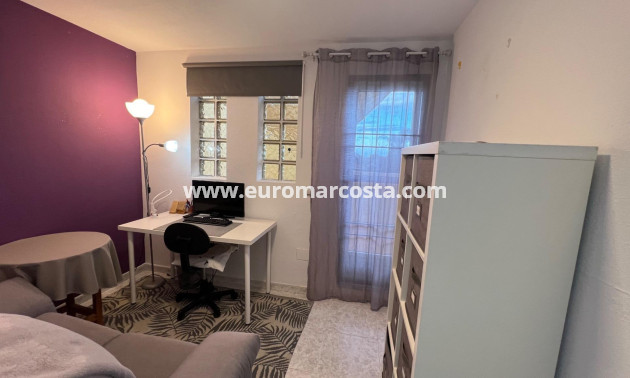 Sale - Villa - Torrevieja - Calas blanca