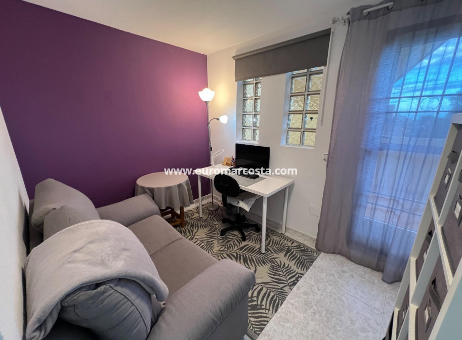 Sale - Villa - Torrevieja - Calas blanca