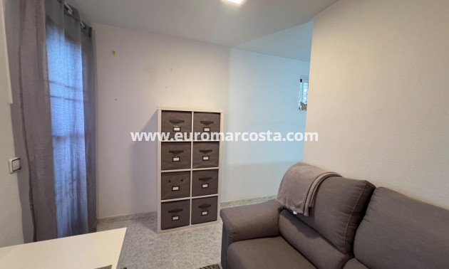 Sale - Villa - Torrevieja - Calas blanca