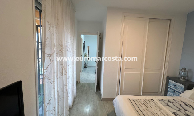 Sale - Villa - Torrevieja - Calas blanca