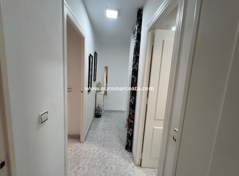 Sale - Villa - Torrevieja - Calas blanca
