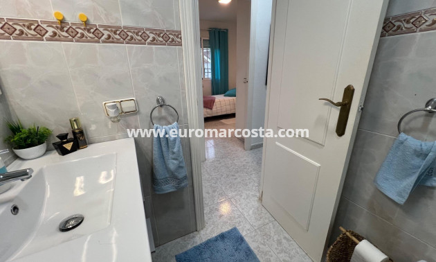 Sale - Villa - Torrevieja - Calas blanca