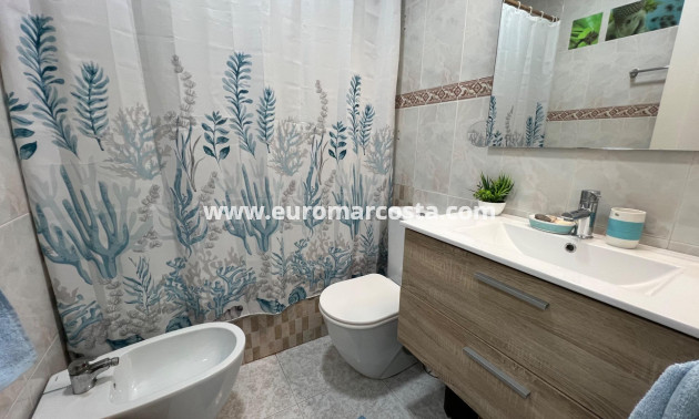 Sale - Villa - Torrevieja - Calas blanca