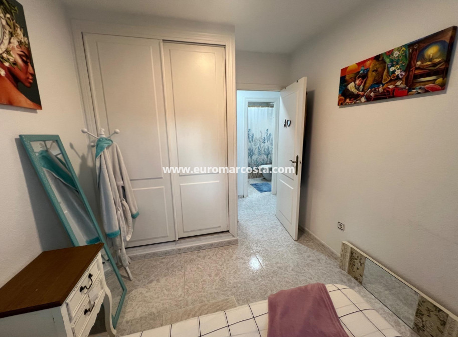 Sale - Villa - Torrevieja - Calas blanca