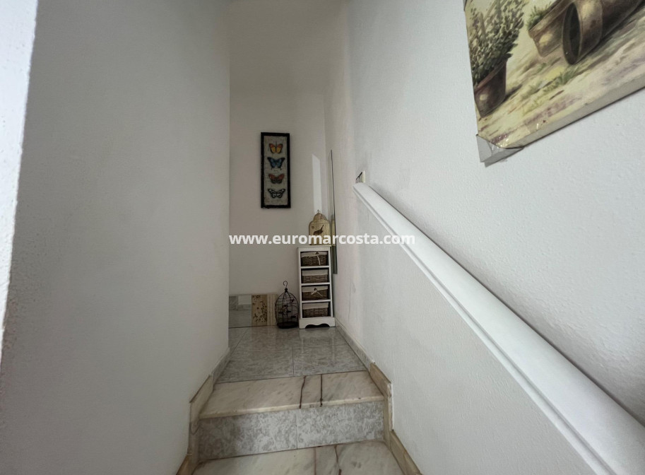 Sale - Villa - Torrevieja - Calas blanca