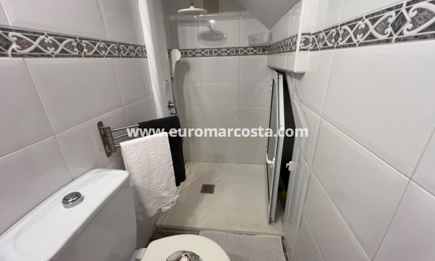 Sale - Villa - Torrevieja - Calas blanca
