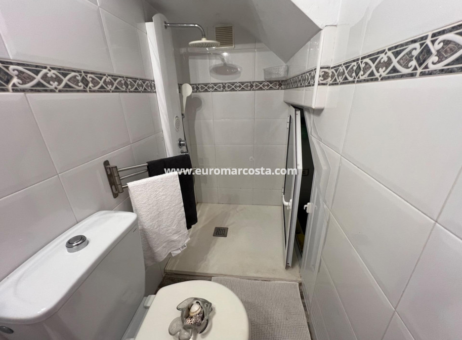 Sale - Villa - Torrevieja - Calas blanca
