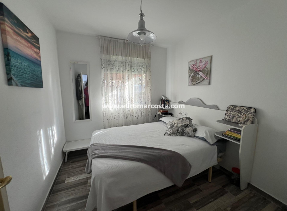 Sale - Villa - Torrevieja - Calas blanca