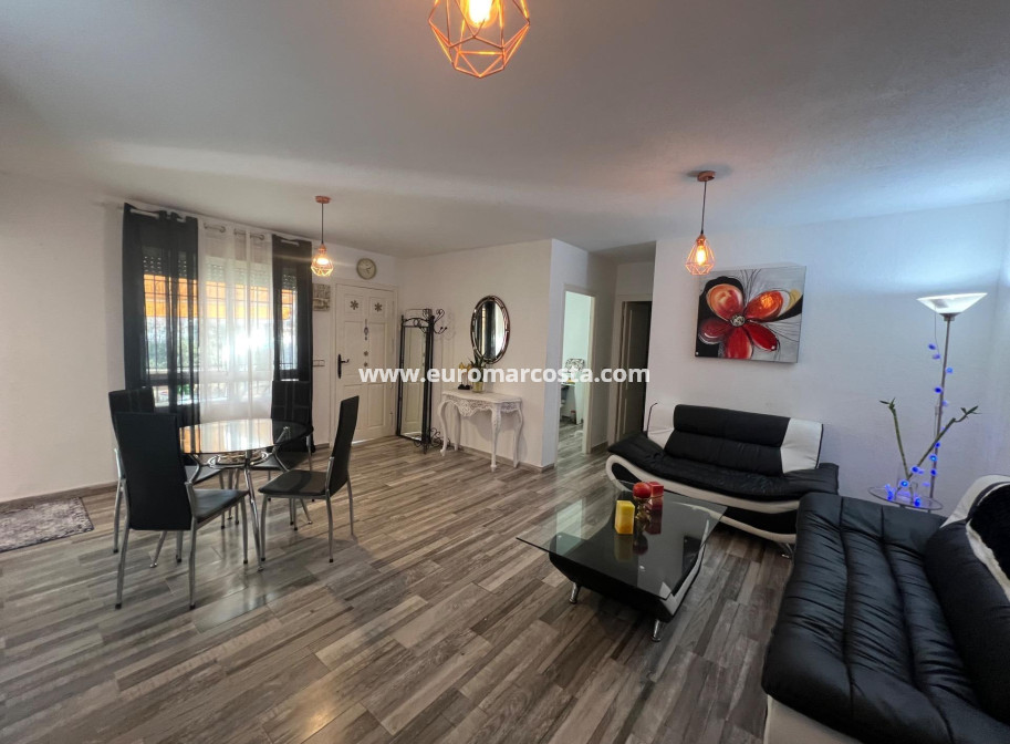 Sale - Villa - Torrevieja - Calas blanca