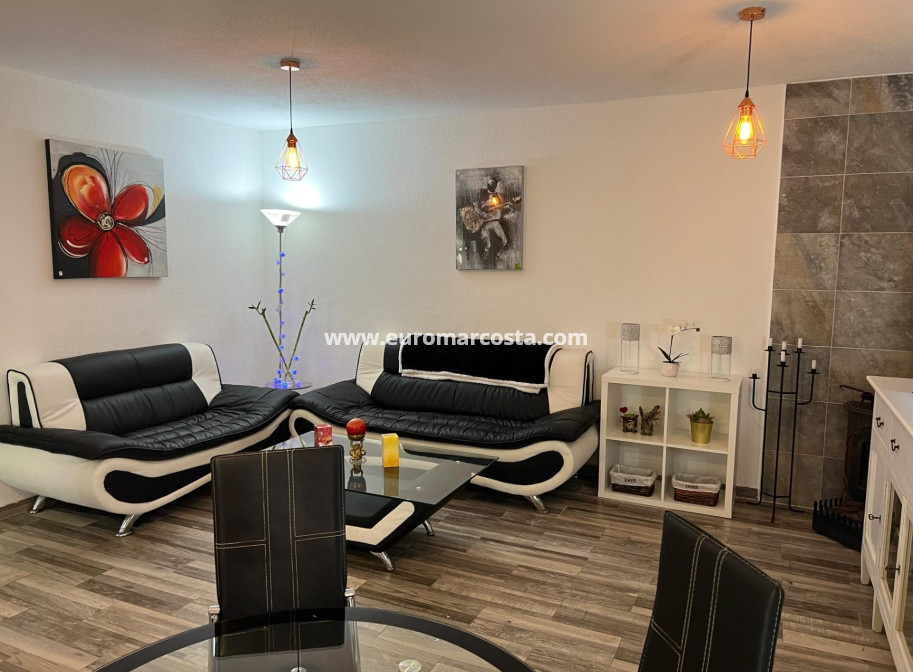 Sale - Villa - Torrevieja - Calas blanca
