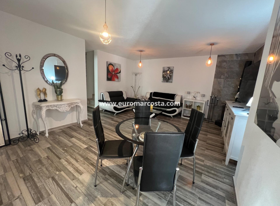 Sale - Villa - Torrevieja - Calas blanca