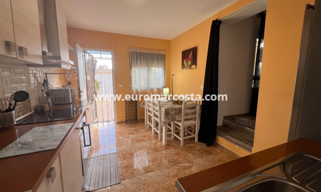 Sale - Villa - Torrevieja - Calas blanca