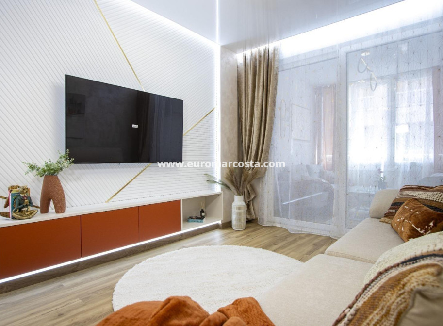 Objekte zum Wiederverkauf - Wohnung - Torrevieja - TORREVIEJA
