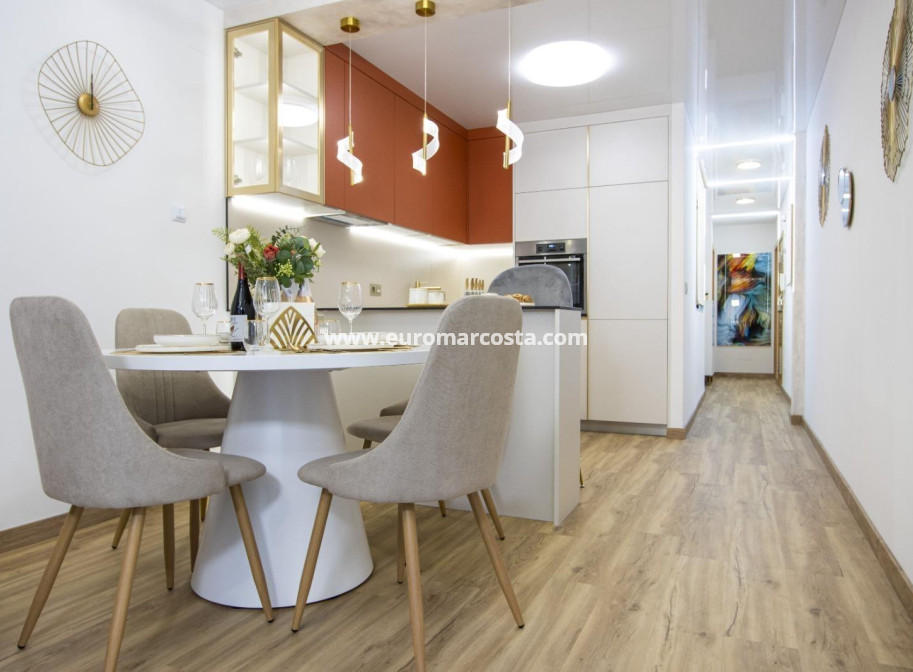 Objekte zum Wiederverkauf - Wohnung - Torrevieja - TORREVIEJA