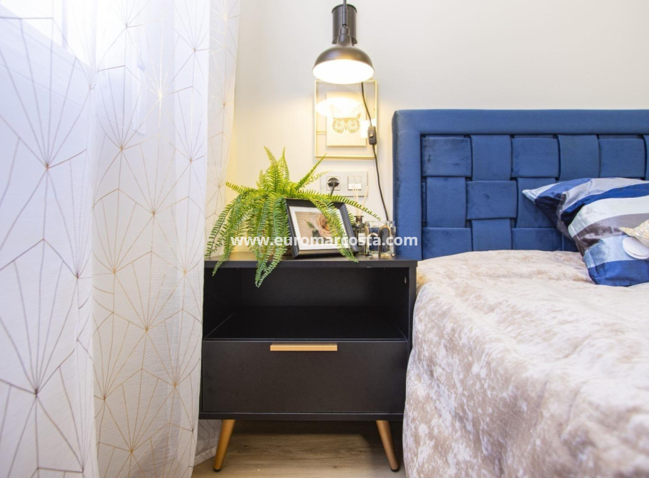 Objekte zum Wiederverkauf - Wohnung - Torrevieja - TORREVIEJA