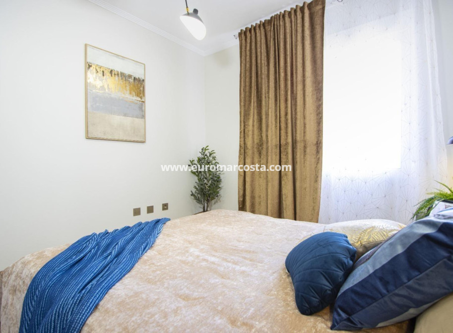 Objekte zum Wiederverkauf - Wohnung - Torrevieja - TORREVIEJA