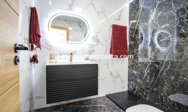 Objekte zum Wiederverkauf - Wohnung - Torrevieja - TORREVIEJA