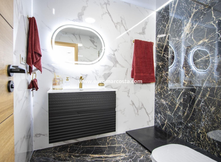 Objekte zum Wiederverkauf - Wohnung - Torrevieja - TORREVIEJA
