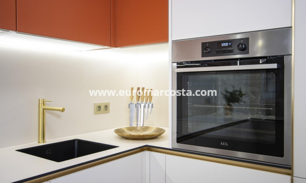 Objekte zum Wiederverkauf - Wohnung - Torrevieja - TORREVIEJA