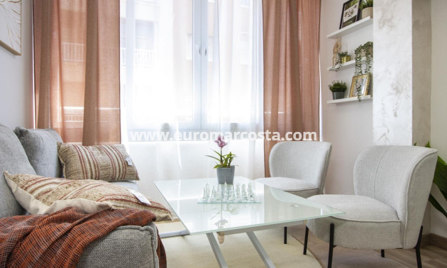 Objekte zum Wiederverkauf - Wohnung - Torrevieja - TORREVIEJA