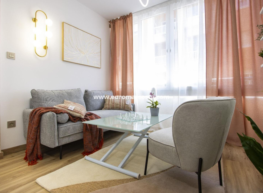 Objekte zum Wiederverkauf - Wohnung - Torrevieja - TORREVIEJA