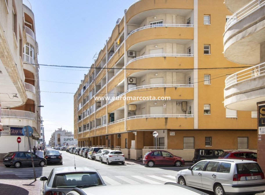 Objekte zum Wiederverkauf - Wohnung - Torrevieja - TORREVIEJA
