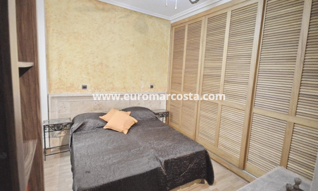 Objekte zum Wiederverkauf - Wohnung - Torrevieja - TORREVIEJA