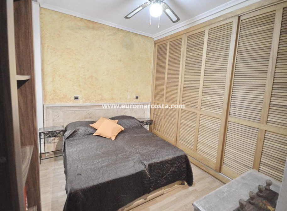 Objekte zum Wiederverkauf - Wohnung - Torrevieja - TORREVIEJA