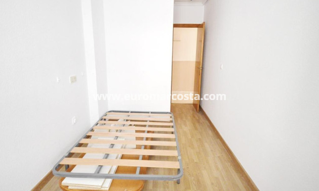 Objekte zum Wiederverkauf - Wohnung - Torrevieja - TORREVIEJA