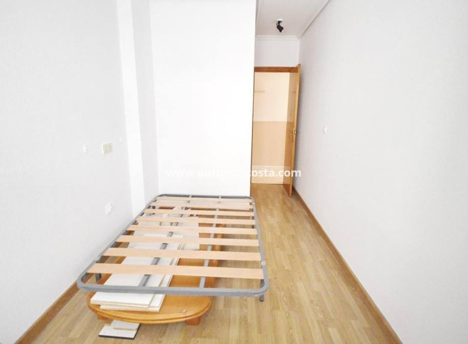 Objekte zum Wiederverkauf - Wohnung - Torrevieja - TORREVIEJA