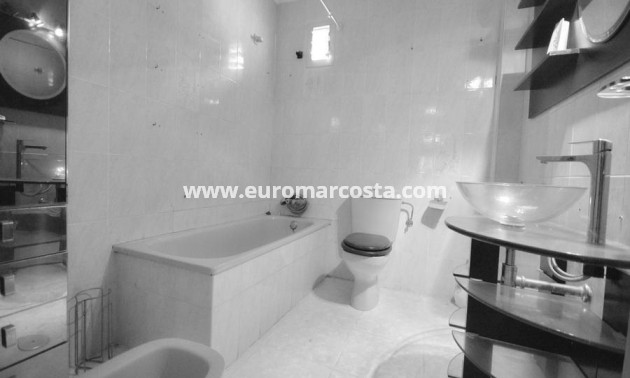 Objekte zum Wiederverkauf - Wohnung - Torrevieja - TORREVIEJA
