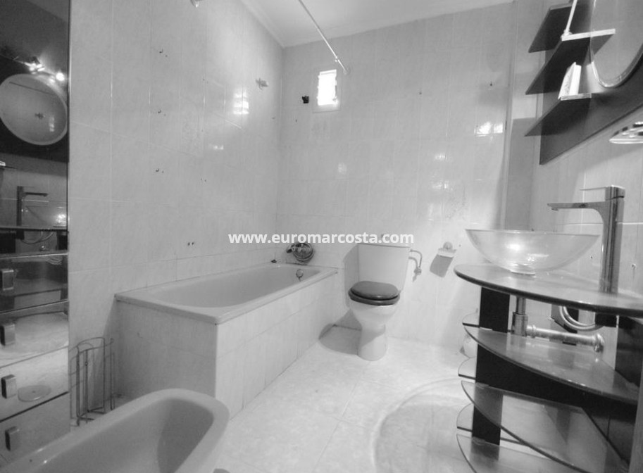 Objekte zum Wiederverkauf - Wohnung - Torrevieja - TORREVIEJA