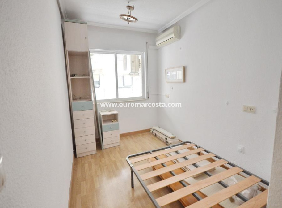 Objekte zum Wiederverkauf - Wohnung - Torrevieja - TORREVIEJA
