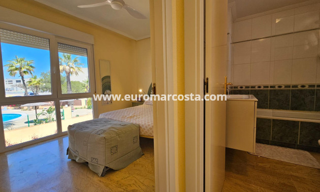 Objekte zum Wiederverkauf - Villa freitstehend - Torrevieja - Orihuela Costa