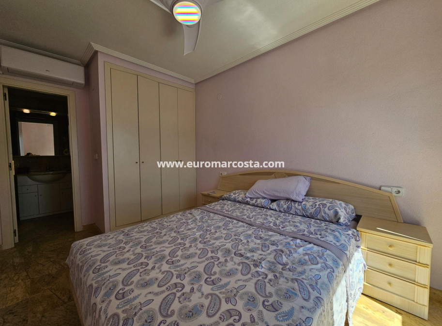 Objekte zum Wiederverkauf - Villa freitstehend - Torrevieja - Orihuela Costa