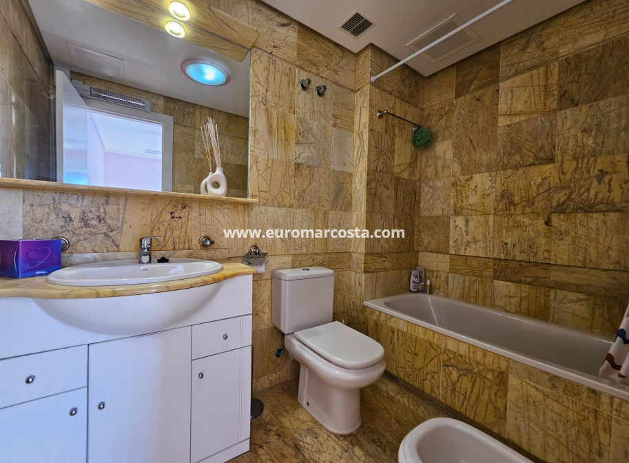 Objekte zum Wiederverkauf - Villa freitstehend - Torrevieja - Orihuela Costa