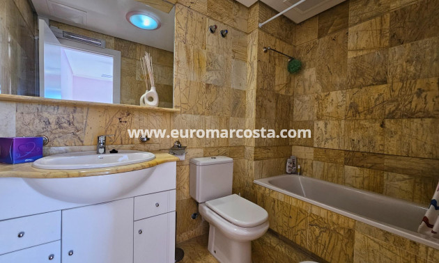 Objekte zum Wiederverkauf - Villa freitstehend - Torrevieja - Orihuela Costa