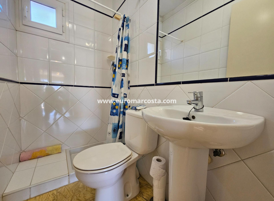 Objekte zum Wiederverkauf - Villa freitstehend - Torrevieja - Orihuela Costa
