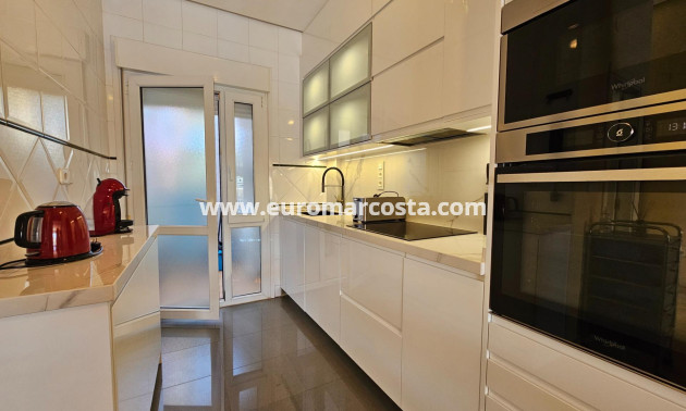 Objekte zum Wiederverkauf - Villa freitstehend - Torrevieja - Orihuela Costa