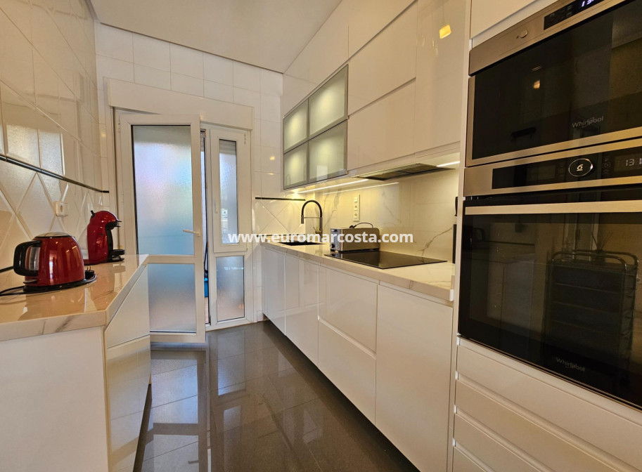 Objekte zum Wiederverkauf - Villa freitstehend - Torrevieja - Orihuela Costa