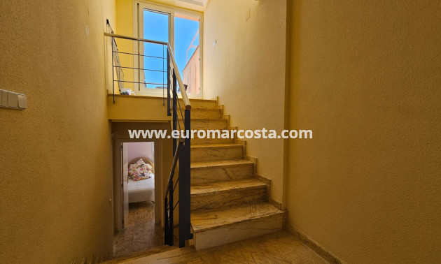 Objekte zum Wiederverkauf - Villa freitstehend - Torrevieja - Orihuela Costa