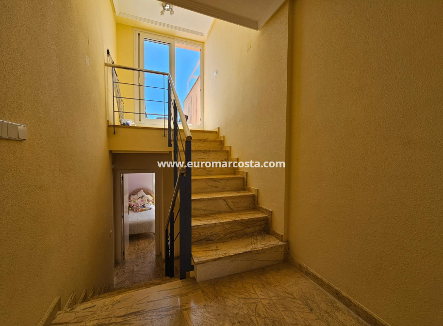 Objekte zum Wiederverkauf - Villa freitstehend - Torrevieja - Orihuela Costa