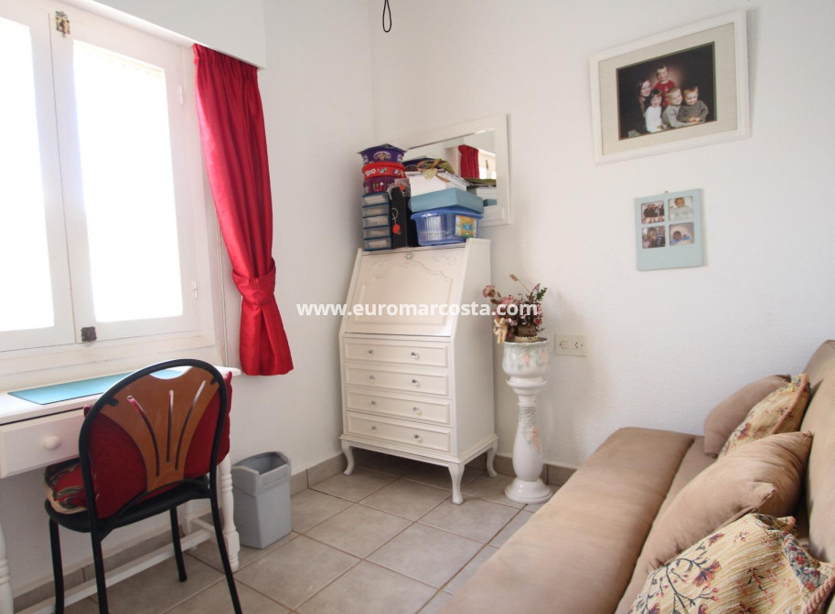 Sale - Villa - Torrevieja - TORREVIEJA