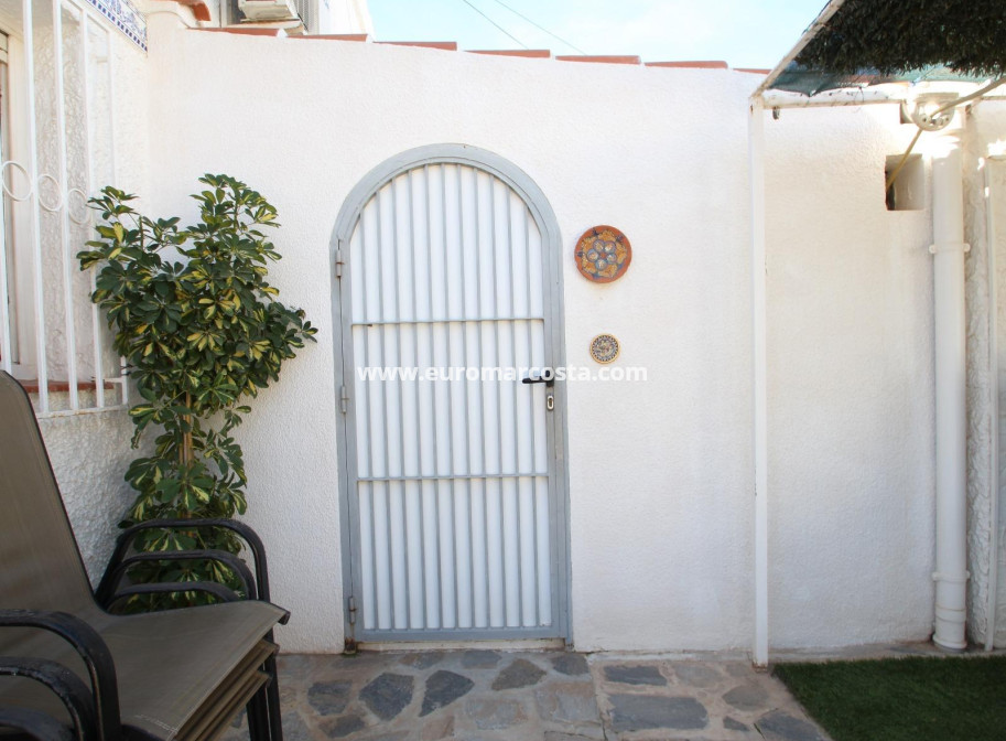 Sale - Villa - Torrevieja - TORREVIEJA